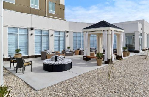 Hobbs Hotel | Comfortable Stays at Hilton Garden Inn Hobbs with Pool