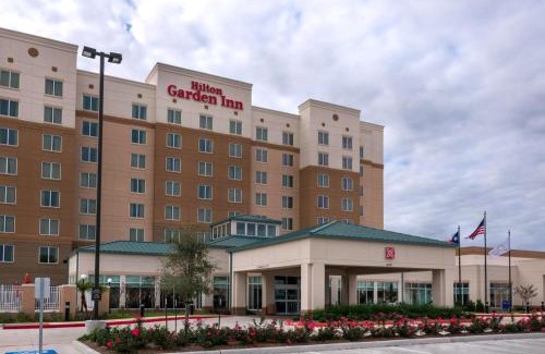 Fairbanks Hotel | Pet-Friendly Retreat at Hilton Garden Inn Houston NW