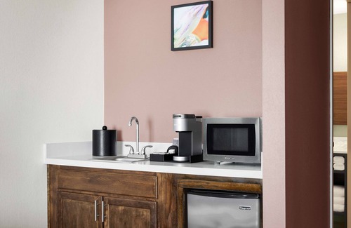 Whitney Ranch Hotel | Guest Approved Hilton Garden Inn Las Vegas/Henderson Stay