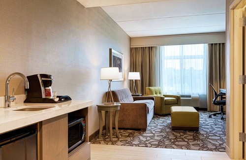 Pittsfield Hotel | Relaxing Stay at Hilton Garden Inn Lenox Pittsfield