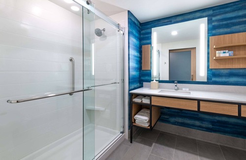 Longmont Hotel | Discover Hilton Garden Inn Longmont: Pool & Family Friendly