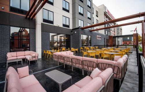 Moncton Hotel | Discover Comfort at Hilton Garden Inn Moncton Downtown