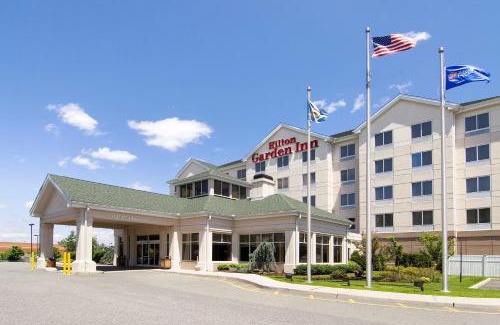 Nanuet Hotel | Inviting Hilton Garden Inn Nanuet with Pool & Hot Tub