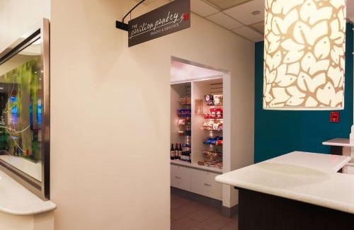 Nanuet Hotel | Inviting Hilton Garden Inn Nanuet with Pool & Hot Tub