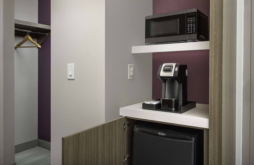 Seville Historic District Hotel | Discover Hilton Garden Inn Pensacola Downtown - Rated 9.4/10
