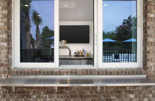 Seville Historic District Hotel | Discover Hilton Garden Inn Pensacola Downtown - Rated 9.4/10