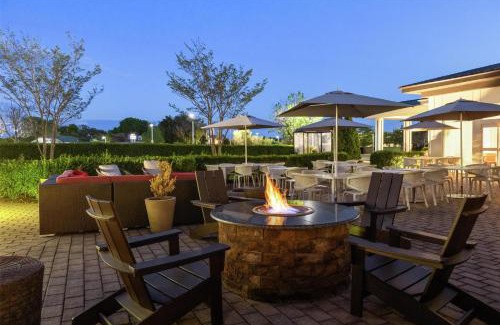 Riverhead Hotel | Pet-Friendly Hilton Garden Inn Riverhead with Ocean Views