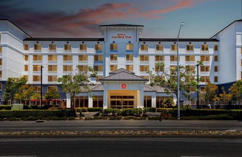 East San Mateo Hotel | Inviting Hilton Garden Inn San Mateo: Pet-Friendly Escape