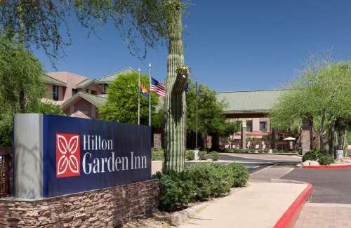 North Scottsdale Hotel | Premier Hilton Garden Inn Scottsdale with Pool & Hot Tub
