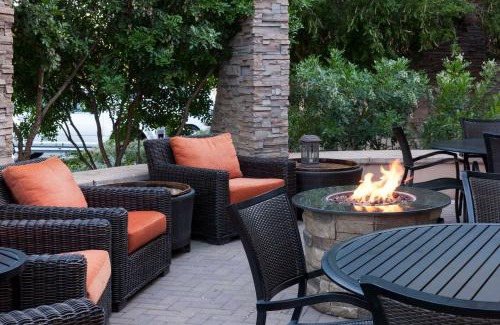 North Scottsdale Hotel | Premier Hilton Garden Inn Scottsdale with Pool & Hot Tub