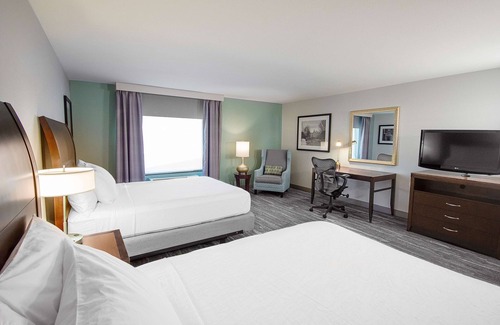South Bend Hotel | Inviting Hilton Garden Inn South Bend with Family-Friendly Amenities