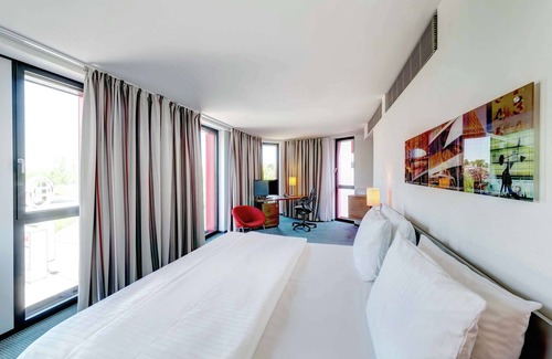Wasen Hotel | Discover Hilton Garden Inn Stuttgart Neckar Park with Spa