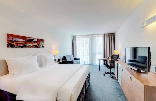 Wasen Hotel | Discover Hilton Garden Inn Stuttgart Neckar Park with Spa