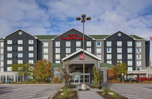 Ajax Hotel | Discover the Hilton Garden Inn Toronto/Ajax with Pool & Views