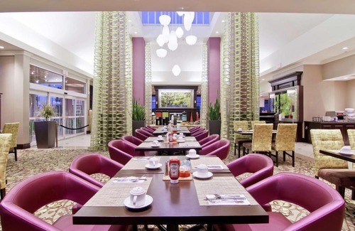 Ajax Hotel | Discover the Hilton Garden Inn Toronto/Ajax with Pool & Views