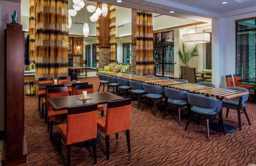 Uniontown Hotel | Pet-Friendly Hilton Garden Inn Uniontown with Pool Access