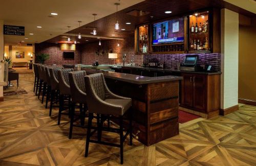 Uniontown Hotel | Pet-Friendly Hilton Garden Inn Uniontown with Pool Access