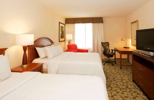 Northwest Hotel | Inviting Hilton Garden Inn Virginia Beach Town Center Getaway