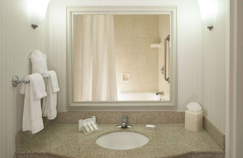 Northwest Hotel | Inviting Hilton Garden Inn Virginia Beach Town Center Getaway
