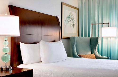 Central Business District Hotel | Discover the Hilton Garden Inn Worcester with Family-Friendly Amenities