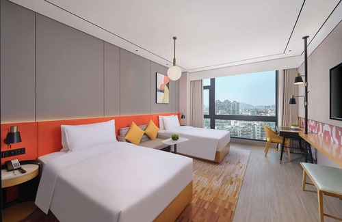 Tong'an Hotel | Relax at Hilton Garden Inn Xiamen Tong'An with Family-Friendly Amenities