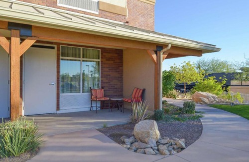 Yuma Hotel | Relax at Hilton Garden Inn Yuma Pivot Point with Pool & More