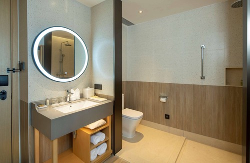 Xiangzhou District Hotel | Discover Hilton Garden Inn Zhuhai Hengqin with Family-Friendly Amenities