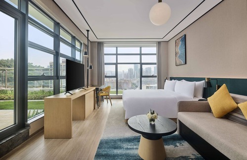 Xiangzhou District Hotel | Discover Comfort at Hilton Garden Inn Zhuhai Jinan University