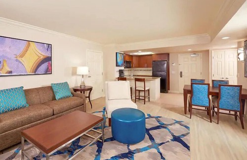 Las Vegas Condo | Experience Comfort at Hilton Grand Vacations Club on Paradise