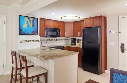 Las Vegas Condo | Experience Comfort at Hilton Grand Vacations Club on Paradise