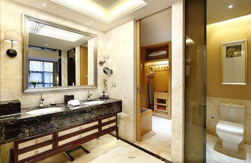 Baiyun Hotel | Elegant Hilton Guangzhou Baiyun with Spa and Pool Access