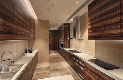 Guangzhou Central Business District Hotel | Elegant Hilton Guangzhou Tianhe with Spa & Pool Amenities