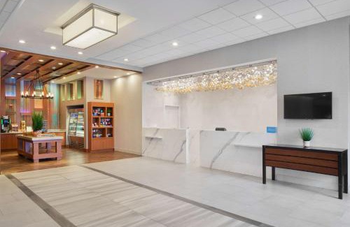 Hasbrouck Heights Hotel | Discover Hilton Hasbrouck Heights with Family-Friendly Amenities