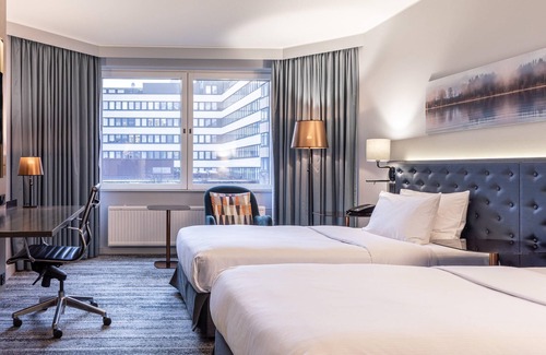 Kallio Hotel | Discover Hilton Helsinki Strand: Exceptional Spa & Pool