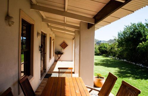 Pringle Bay House | Unforgettable Stay at Hilton House with Oceanfront Views