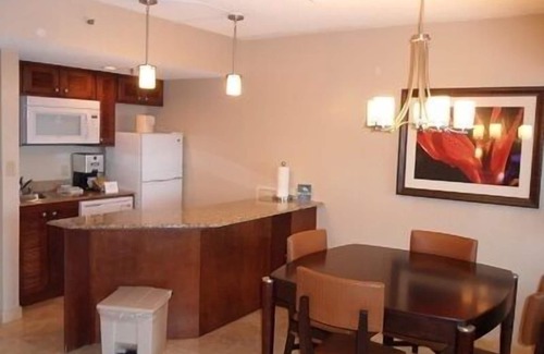 Honokowai Hotel | Discover KAANAPALI BEACH CLUB: Ocean Views & Family Fun