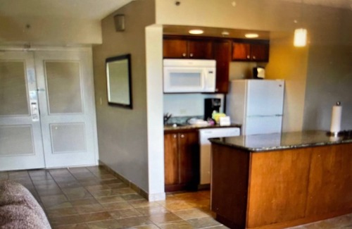 Honokowai Hotel | Discover KAANAPALI BEACH CLUB: Ocean Views & Family Fun