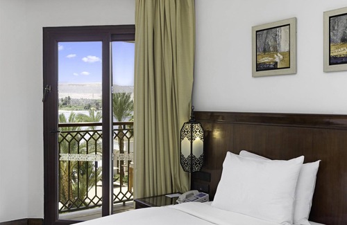 Luxor Resort | Experience Hilton Luxor Resort & Spa: Eco-Friendly Oasis