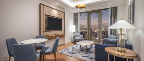Ikitelli Hotel | Discover Hilton Mall Of Istanbul: Pet Friendly & Spa Retreat