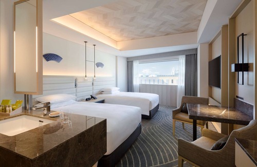 Nagasaki Hotel | Exceptional Hilton Nagasaki: Spa & Family-Friendly Amenities