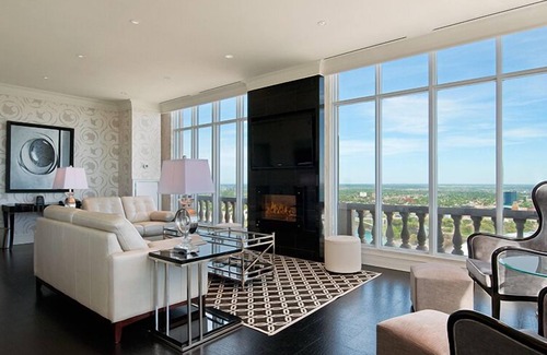 Fallsview Hotel | Discover Hilton Niagara Falls: Pools, Spa & Family-Friendly