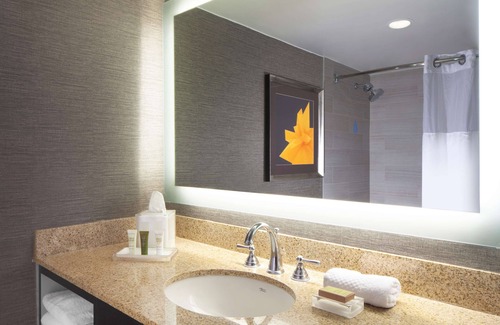 Cedar Knolls Hotel | Relax at Hilton Parsippany: Eco-Friendly & Family Friendly
