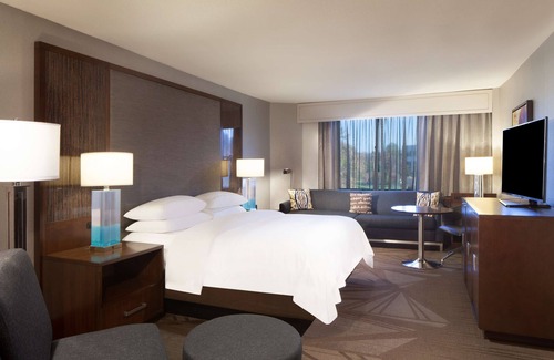 Cedar Knolls Hotel | Relax at Hilton Parsippany: Eco-Friendly & Family Friendly