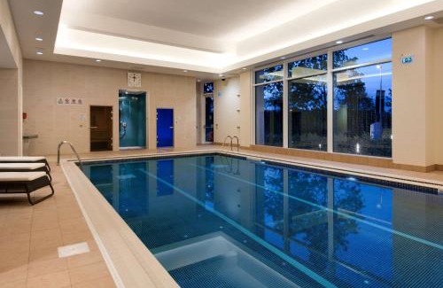 Reading Hotel | Pet-Friendly Hilton Reading: 4-Star Comfort Awaits