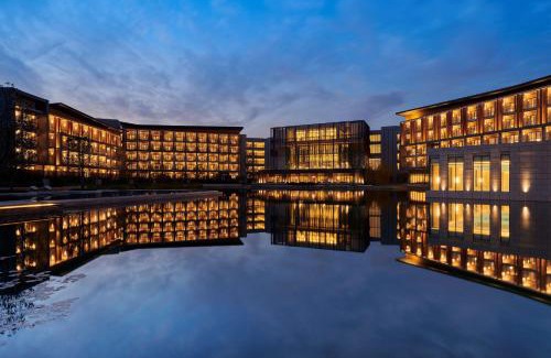 Fengxian Hotel | Discover Hilton Shanghai Fengxian: Family-Friendly Retreat