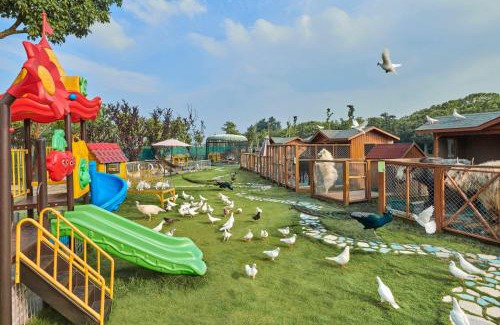 Fengxian Hotel | Discover Hilton Shanghai Fengxian: Family-Friendly Retreat