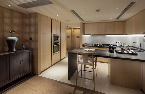 Shekou Hotel | Elegant Hilton Shenzhen Shekou Nanhai with Pool & Spa