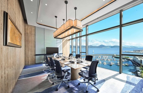 Shekou Hotel | Elegant Hilton Shenzhen Shekou Nanhai with Pool & Spa