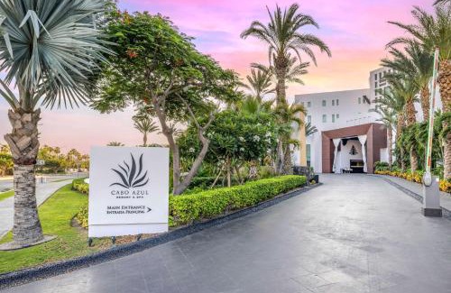 Zona Hotelera Resort | Relaxing Oceanfront Retreat at Hilton Vacation Club Cabo Azul