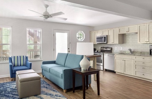 Kitty Hawk Hotel | Discover Hilton Vacation Club Beachwoods in Kitty Hawk
